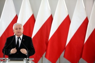 Kaczyński: Odbudowujemy szacunek i przywiązanie do narodowych barw