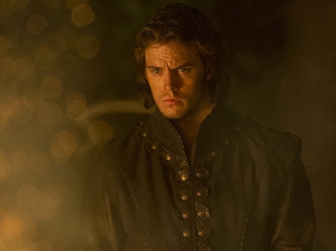 Sam Claflin w roli księcia Williama