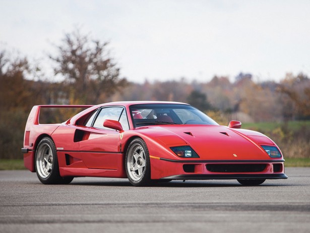 Ferrari F40 (fot. RM Auctions)