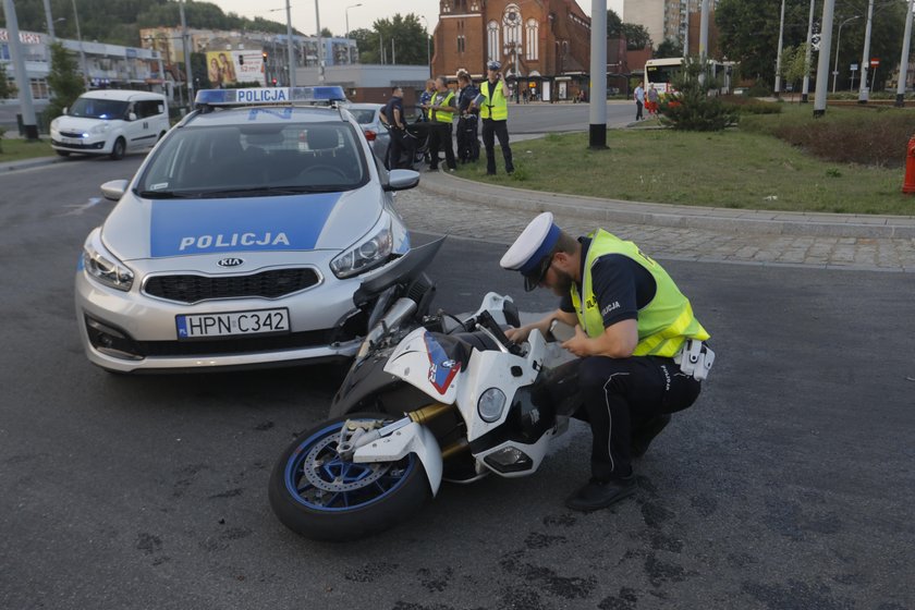 Kolizją zakończył się policyjny pościg za motocyklistą piratem