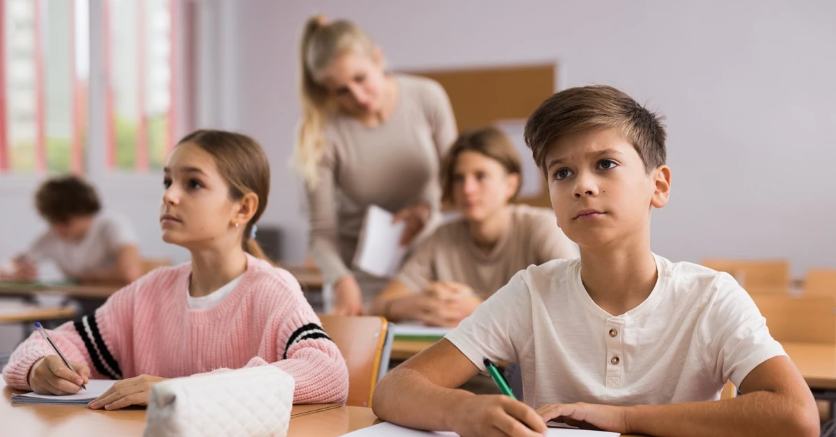 Zmiany w szkołach od nowego roku szkolnego. ZNP ostrzega przed problemami