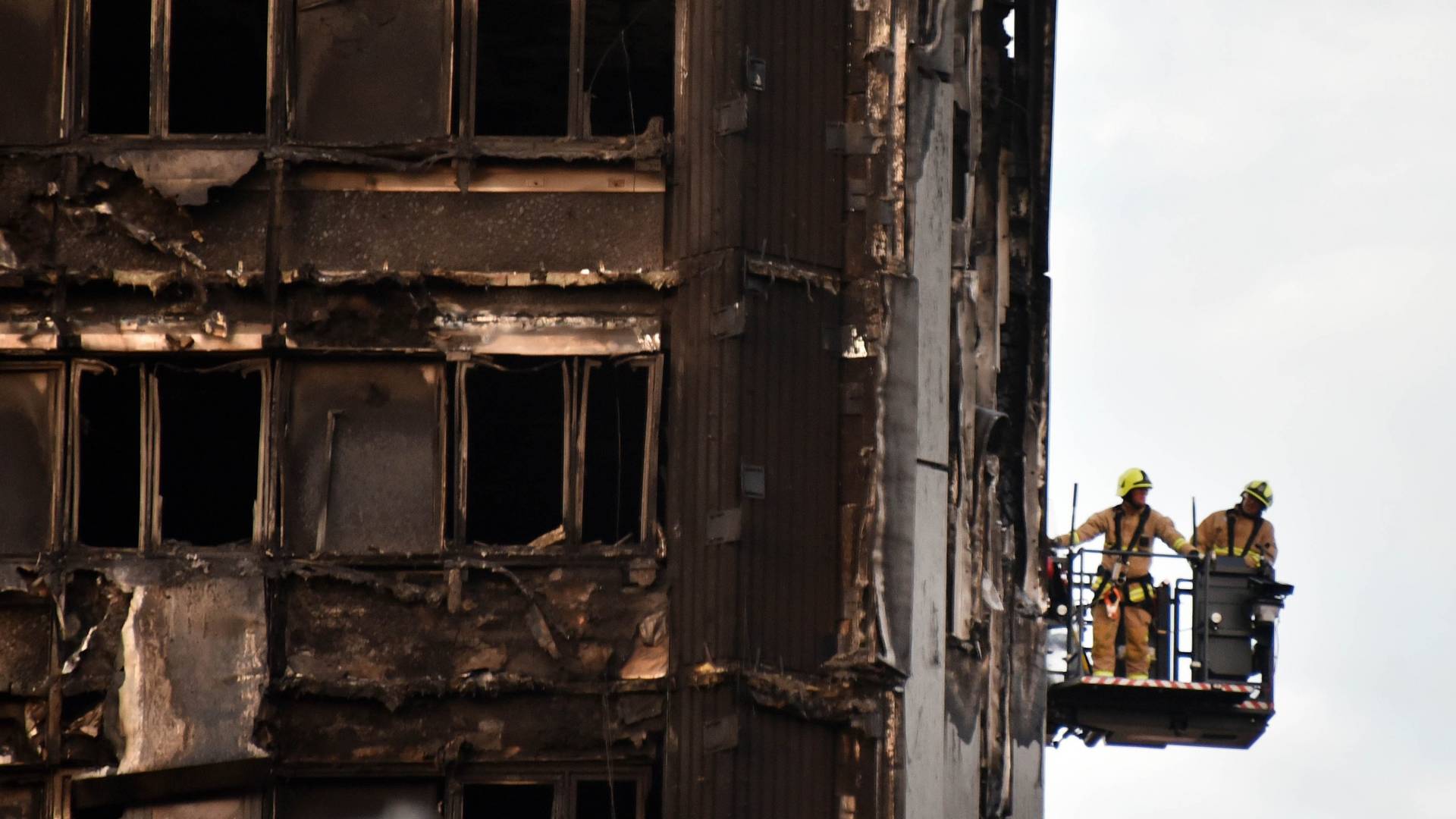 Vatrogasac iz Londona ima najcrnji tvit o nesreći