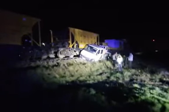 (VIDEO) VOZ UDARIO U KAMIONET Nesreća u Pirotu: Poznato stanje učesnika, policija na licu mesta