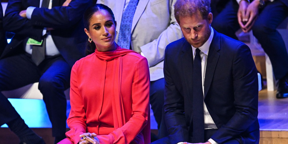 Małżeństwo Meghan i Harry'ego wisi na włosku? Przyjaciel pary dementuje pogłoski. 