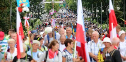 Szli na Jasną Górę, 50 osób trafiło do szpitala. Jest śledztwo