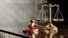 Radna KO uniewinniona po głośnej kolizji na zakopiance. Prokuratura zarzucała jej, iż podstawiła na miejsce zdarzenia mężczyznę, który udawał kierowcę auta