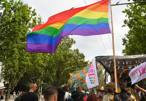 Strefy anty-LGBT zwiększyły liczbę prób samobójczych. Szokujące badanie