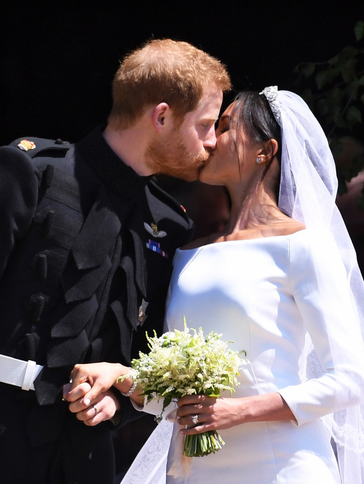 Książę Harry w mundurze na ślubie z Meghan Markle