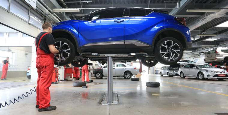 Używana Toyota C-HR - jest modna, ale czy niezawodna?