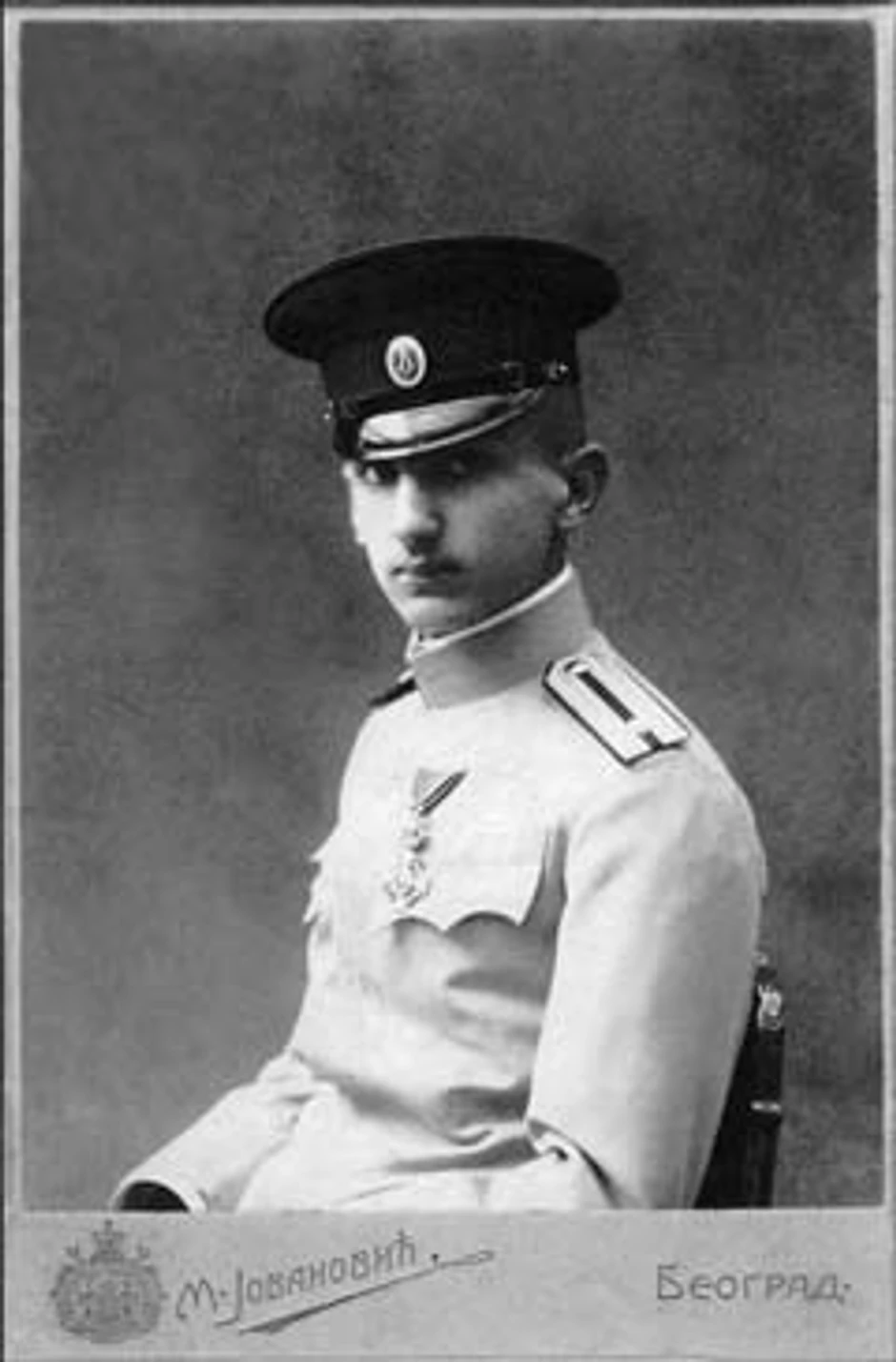 Kao jedna od svetlijih epizoda iz Đorđevog života navodi se juriš i ranjavanje na Mačkovom kamenu 1914. i velika hrabrost koju je tom prilikom pokazao