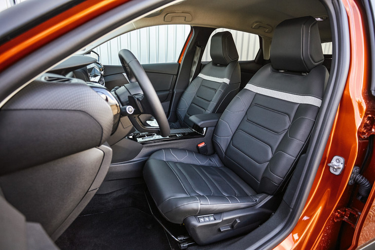 Nowy Citroen C4 kontra Kia XCeed - kompakty czy jednak SUV-y?