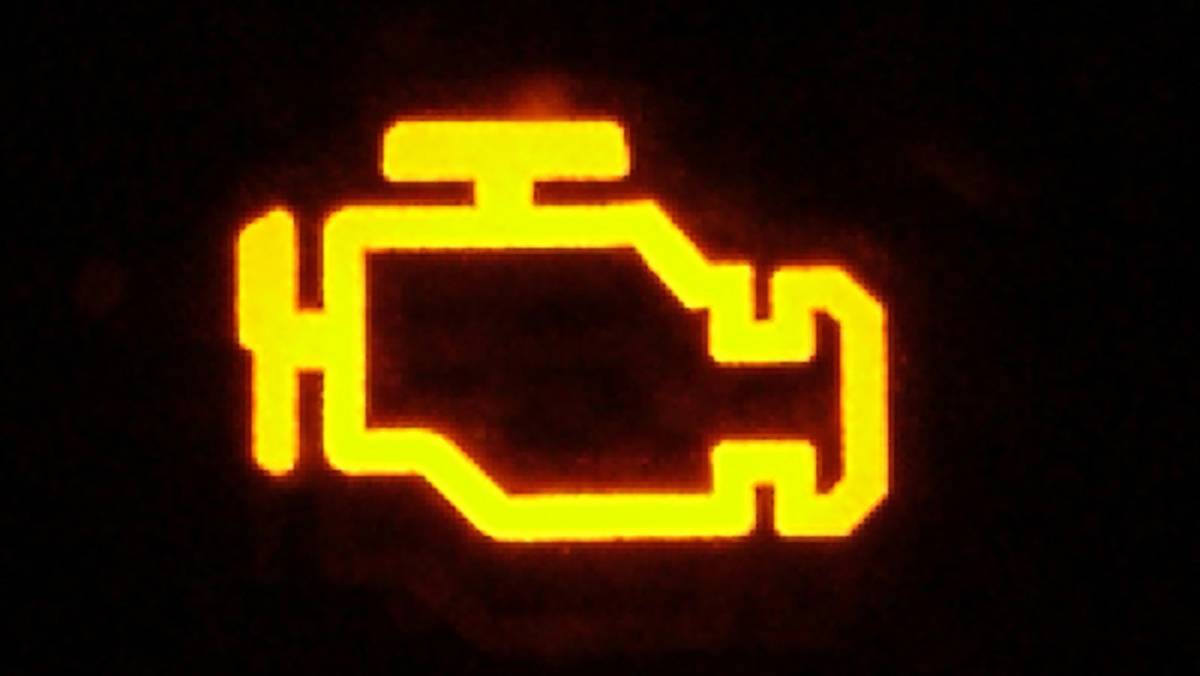 значок двигателя на приборной панели шевроле. сигнальная лампа check engine. значок желтого двигателя что значит. лампочка двигателя на панели. лампочка чек энджин.