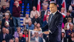 Były selekcjoner reprezentacji Polski o Karolu Nawrockim. "Potrzebny jest psychiatra"