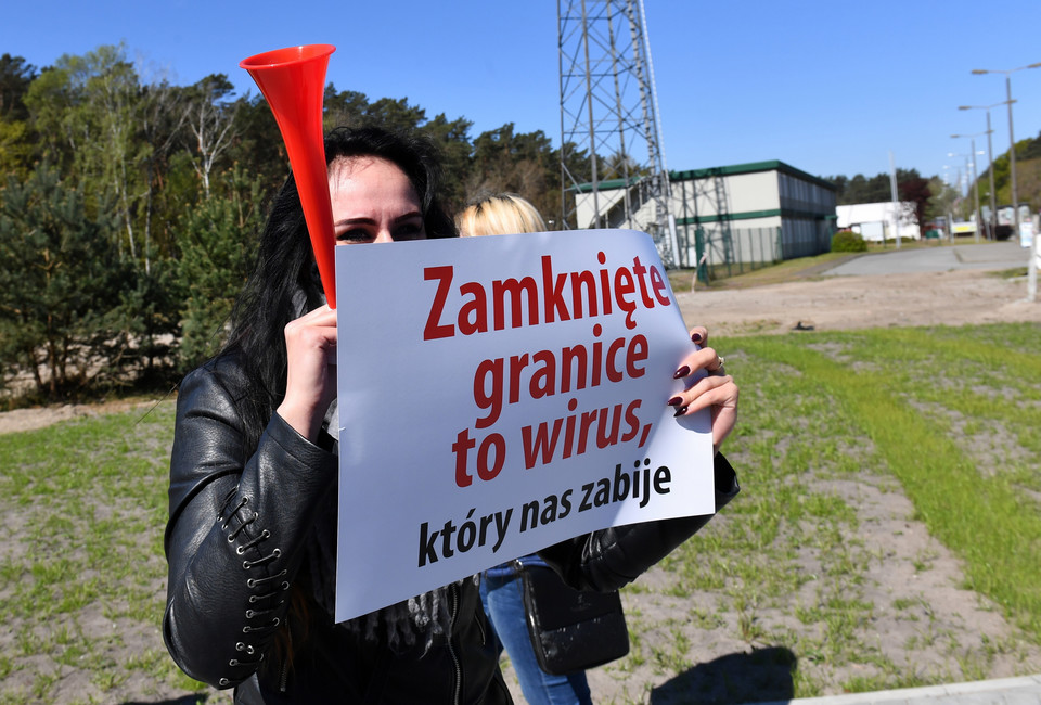 Koronawirus w Polsce. Manifestacja branży turystycznej w Świnoujściu