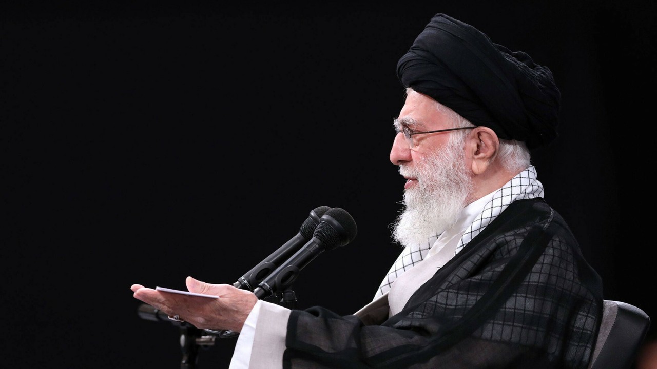 Ajatollah Ali Chamenei komentuje konflikt z Izraelem. 