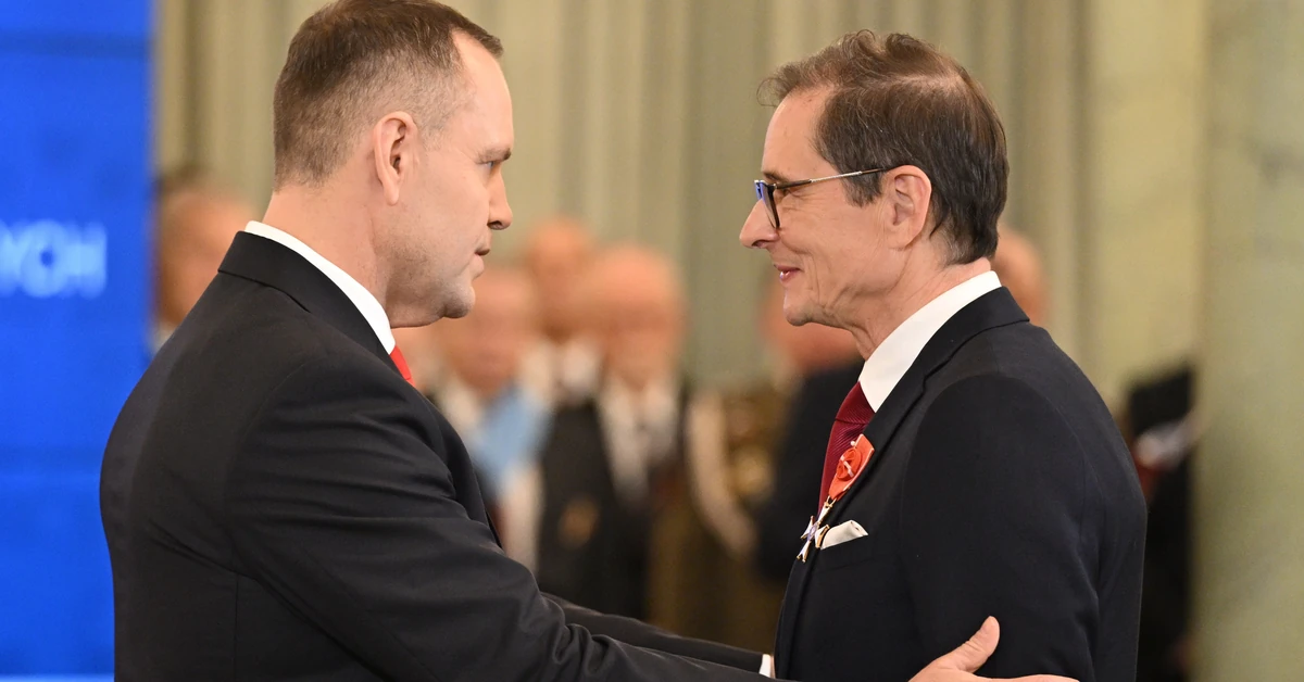 Karol Nawrocki odznaczył Przemysława Babiarza. Prezydent wręczył komentatorowi Order Odrodzenia Polski
