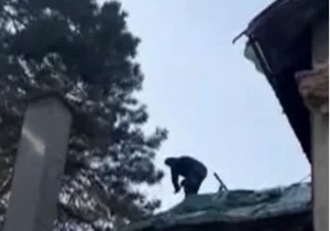 Komšiji isekao krov