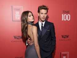 Najpiękniejsi! Córka Cindy Crawford i jej 10 lat starszy partner na gali "Time 100" [FOTO]