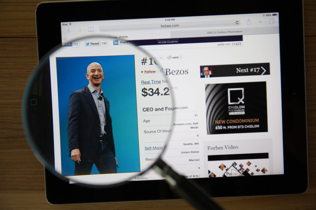 W zeszłym tygodniu świat obiegła informacja Bloomberga, że prezes Amazona – Jeff Bezos – został najbogatszym człowiekiem na świecie. Majątek założyciela handlowej platformy przekroczył 150 mld dol.