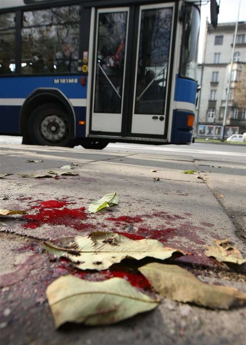 Nożownik szalał w autobusie