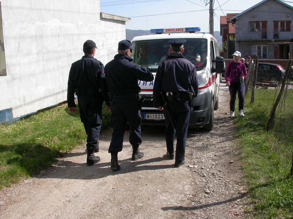 Policija je na kraju otišla, a izvršenje se odlaže