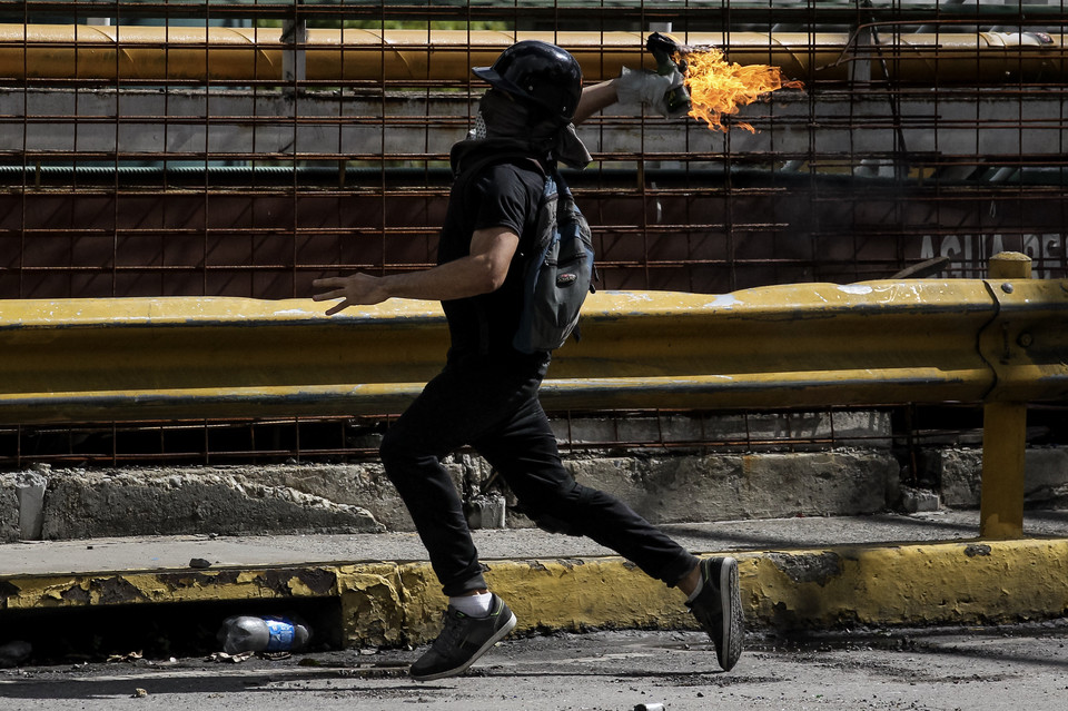 VENEZUELA CRISIS (Opposition begins the first day of great protest in Venezuela)
