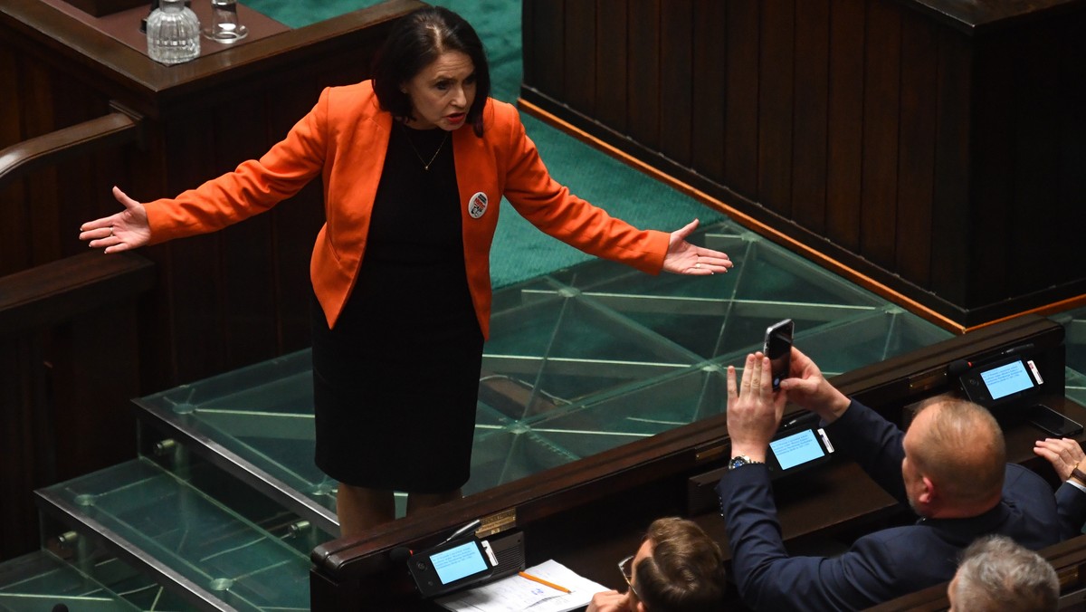 Posłanka PiS Agnieszka Wojciechowska van Heukelom na sali obrad Sejmu.