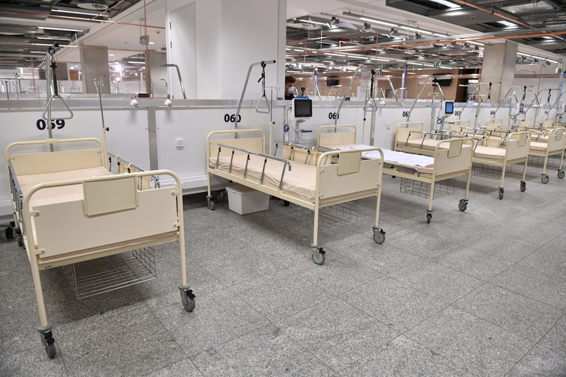 Dworczyk: Chcemy w przeciągu tygodnia oddać kolejne 250 łóżek w szpitalu na Stadionie Narodowym