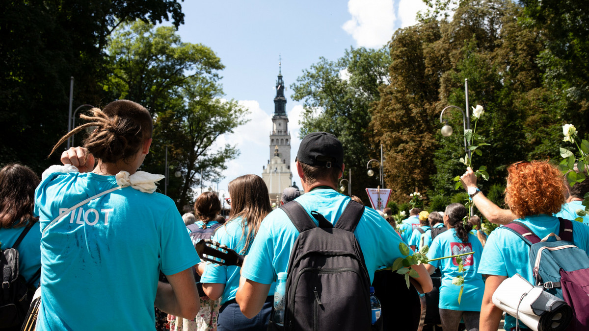 Wspomnienia z pielgrzymek. "Ksiądz palił i trzymał się ze znajomymi"