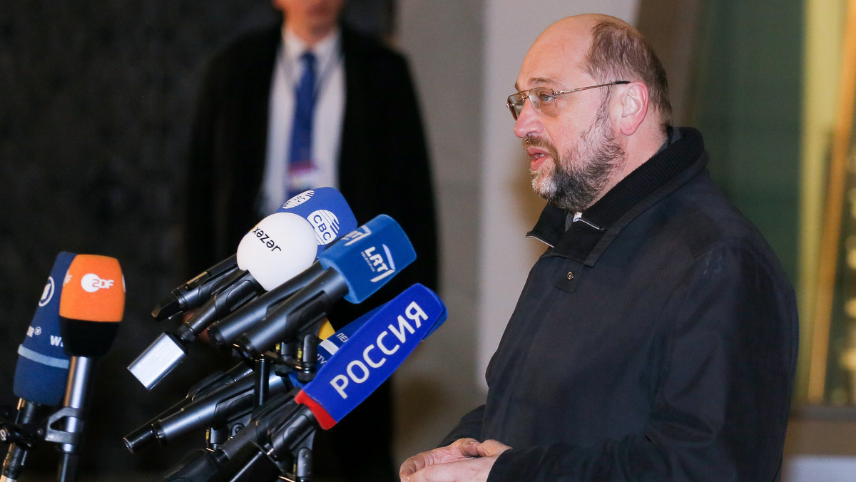 Przewodniczący Parlamentu Europejskiego (PE) Martin Schulz zaapelował do b. premier Julii Tymoszenko o przerwanie głodówki, którą ogłosiła na znak solidarności z Ukraińcami demonstrującymi w Kijowie - poinformowała dziś jej partia Batkiwszczyna.