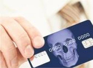 Robisz zakupy za gotówkę? Sponsorujesz tego, który płaci kartą