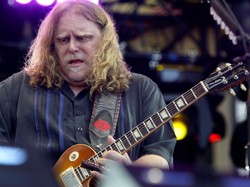 Gitarowa legenda wystąpi w Warszawie