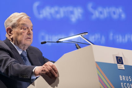 George Soros: Merkel poddała się szantażowi Polski i Węgier