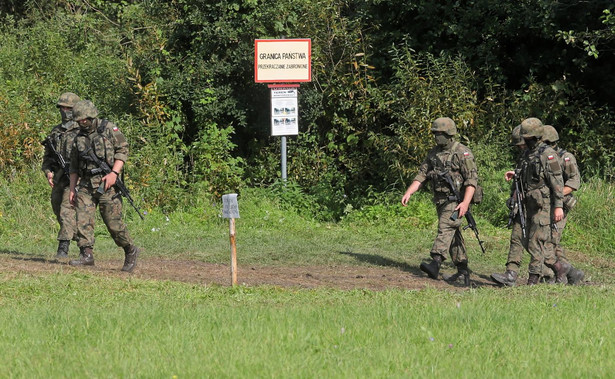 Wojsko w pobliżu miejscowości Usnarz Górny
