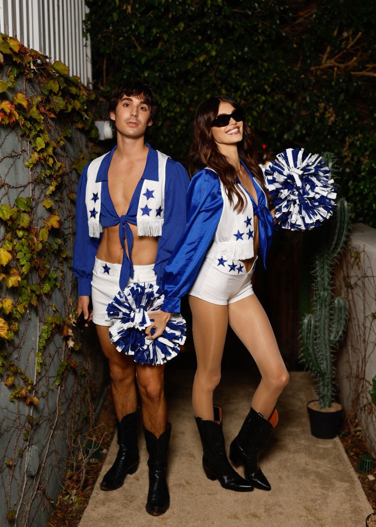 Kaia Gerber szexi pomponlánynak öltözött halloweenkor