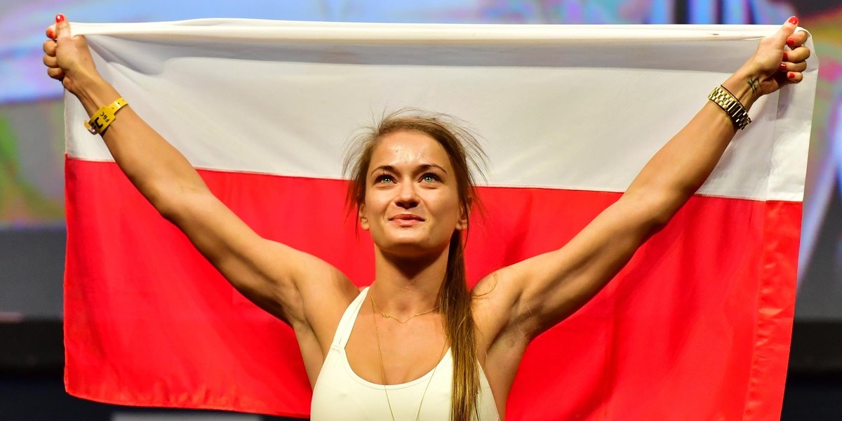 Kowalkiewicz znowu zachwyca kreacją