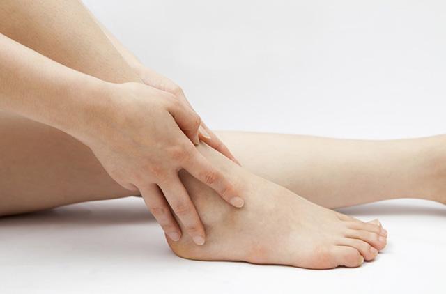duzzadt láb és hüvelykujjfájdalom ízületi kezelés radonnal