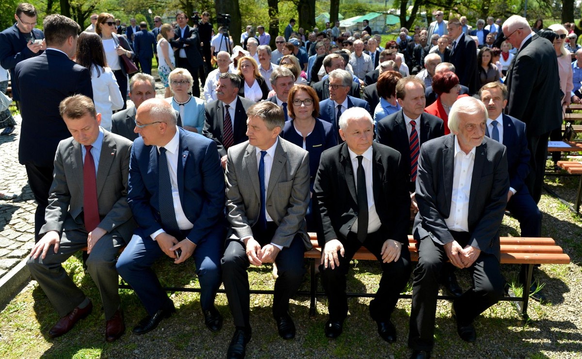 Politycy PiS na wyjazdowym posiedzeniu klubu w Strachocinie