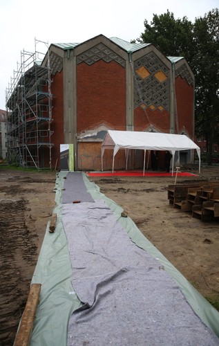 Zamieniają kościół na meczet