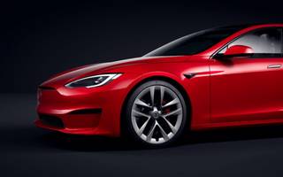 Tesla Model S Plaid - nowe informacje i... rekord na ćwierć mili