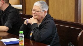 Sąd złagodził karę "Babci Kasi". Chodzi o znieważenie i ugryzienie wolontariusza