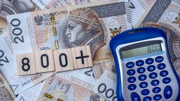 nie wszyscy o tym wiedzą. czy można pobierać 800 plus na dorosłe, uczące się dziecko