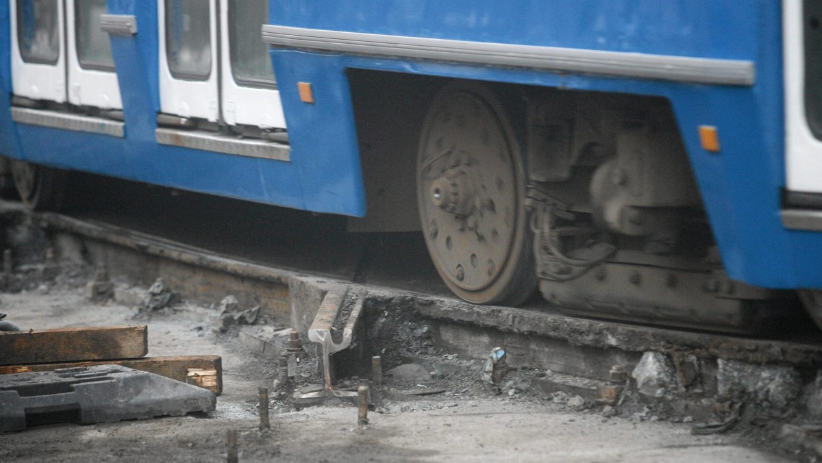 Kończy się remont torowiska na skrzyżowaniu ulic św. Gertrudy i Dominikańskiej. Początkowa Zarząd Infrastruktury Komunalnej i Transportu informował, że tramwaje na stałe trasy powrócą w sobotę, ale ostatecznie stanie się tak w poniedziałek.