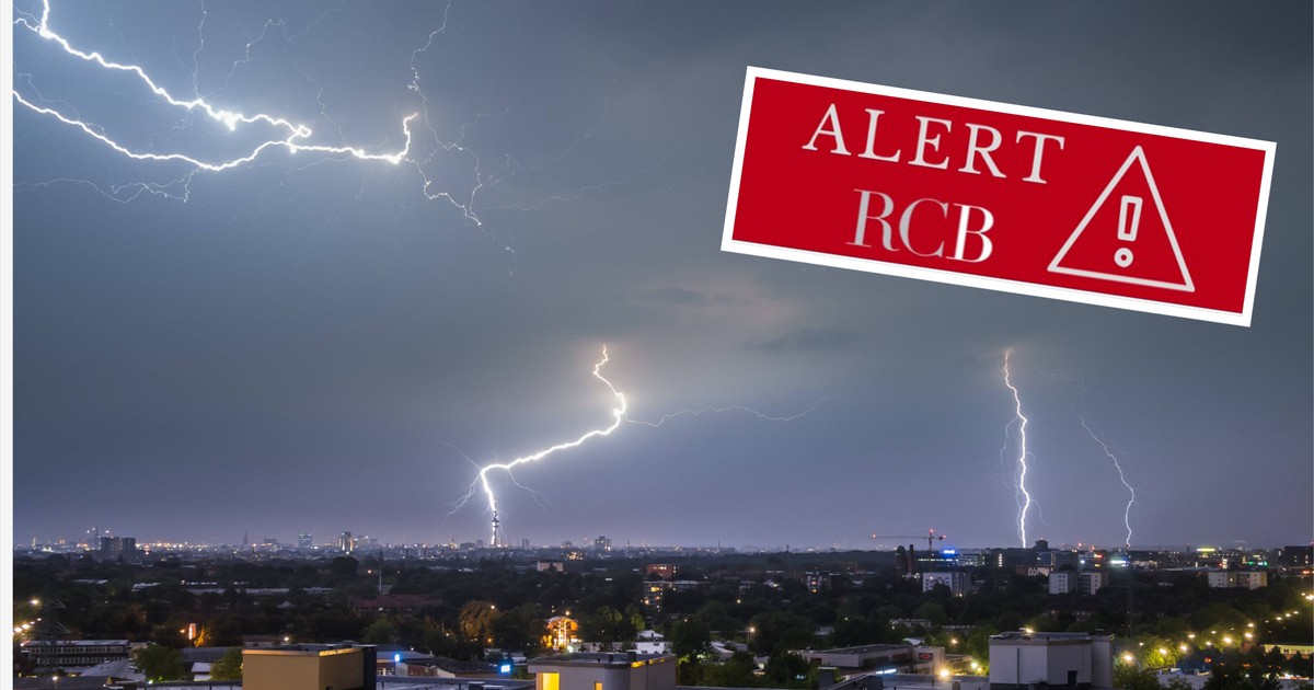 Burze i ulewy w Polsce: RCB ostrzega przed niebezpieczeństwem