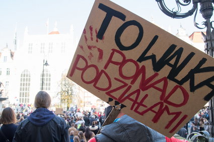 Liderka masowych protestów o ich powodach. Nie chodzi tylko o aborcję