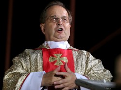 Policja ściga ojca Rydzyka