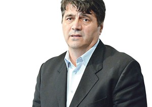 456847_nis-21-3-2014-darko-bulatovic-na-presu-clan-go-sns-i-predsednik-opstine-crveni-krst-ras-k-kamenov