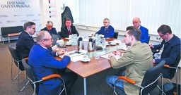 Samorządy przeciw PiS. Co zamiast władz lokalnych, jakie znamy [DEBATA DGP]