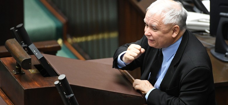 Incydenty w Sejmie. Kaczyński do posłanki: won! Tarczyński wyrywa telefon