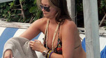 Holly Valance na basenie w Miami Beach